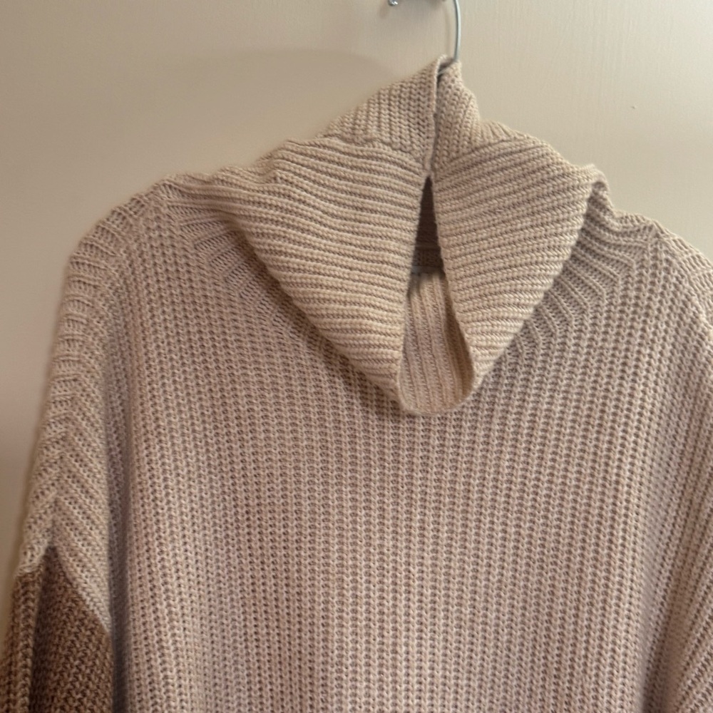 American eagle AE cream brown color block cowl neck sweater size medium - Picture 4 of 11